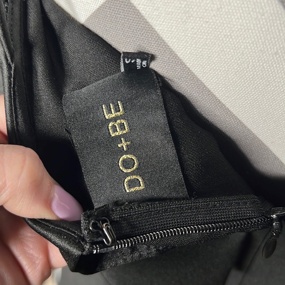 Do Be Off the Shoulder Dress - Picture 3 of 4